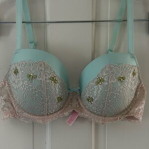 Victoria’s Secret dream angles lined demi bra size 36C